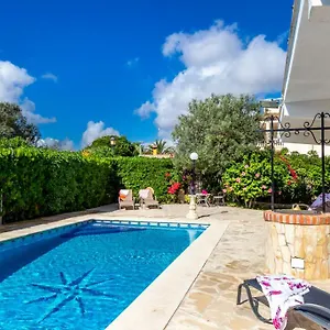 https://can-joan-santanyi.balearic-islands.net